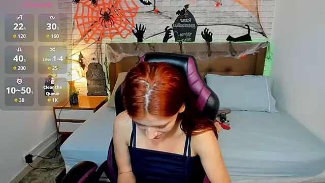 julieth love  online show from 10/15/25, 01:55