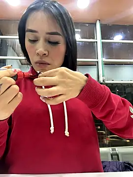 Kim ev online show from 10/15/25, 03:17