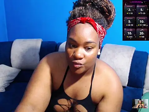 Snapshot of the_pearl199 chatting on 11/13/25, 02:21 the pearl199 online show from 11/13/25, 02:21