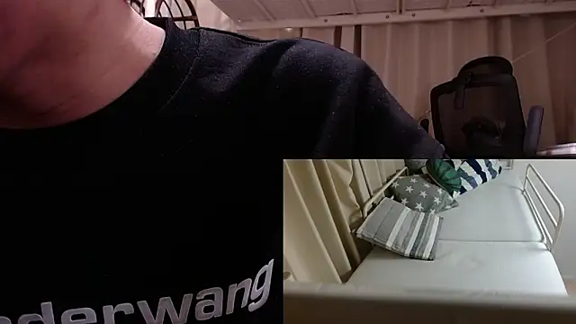 Snapshot of POCARI_SWEAT chatting on 01/10/25, 01:31 POCARI SWEAT online show from 01/10/25, 01:31