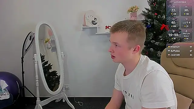 Snapshot of _Olli__Stiw_ chatting on 12/14/24, 02:45 Olli Stiw online show from 12/14/24, 02:45