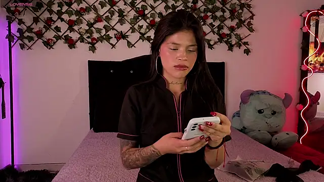 Alaia Asuka online show from 10/07/25, 11:35