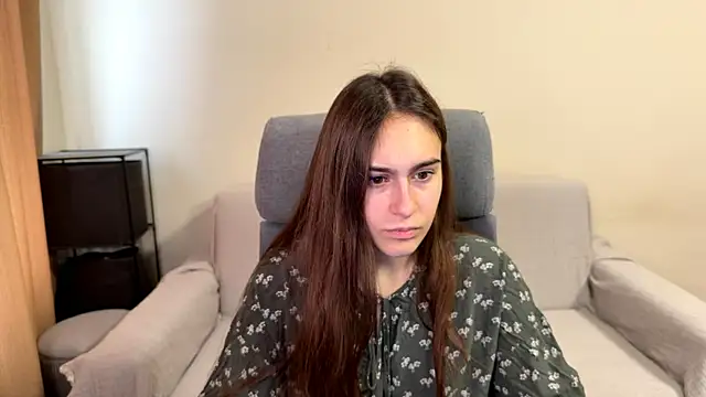 Snapshot of AliceKolltt chatting on 10/20/25, 11:43 AliceKolltt online show from 10/20/25, 11:43