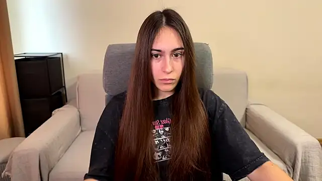 Snapshot of AliceKolltt chatting on 11/18/25, 09:47 AliceKolltt online show from 11/18/25, 09:47