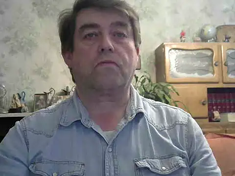 Snapshot of sympatrique chatting on 12/12/24, 05:04 sympatrique online show from 12/12/24, 05:04