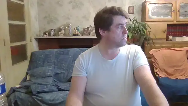 Snapshot of sympatrique chatting on 12/12/24, 11:14 sympatrique online show from 12/12/24, 11:14