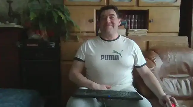 Snapshot of sympatrique chatting on 02/15/25, 04:23 sympatrique online show from 02/15/25, 04:23