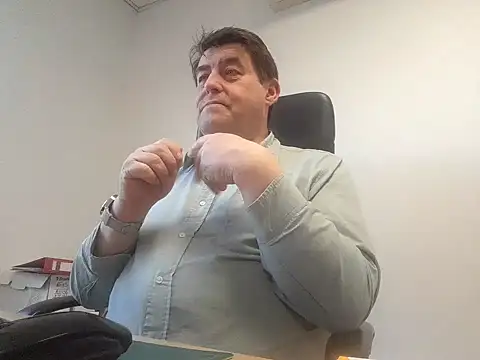 Snapshot of sympatrique chatting on 02/18/25, 03:43 sympatrique online show from 02/18/25, 03:43