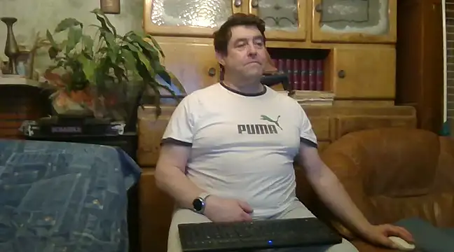 Snapshot of sympatrique chatting on 03/02/25, 06:19 sympatrique online show from 03/02/25, 06:19