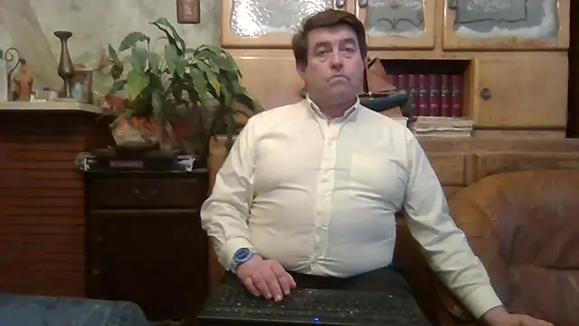 Snapshot of sympatrique chatting on 03/20/25, 05:04 sympatrique online show from 03/20/25, 05:04