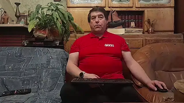 Snapshot of sympatrique chatting on 11/02/25, 10:17 sympatrique online show from 11/02/25, 10:17