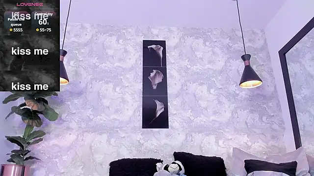 Snapshot of alina_stark chatting on 02/20/25, 10:04 alina stark online show from 02/20/25, 10:04