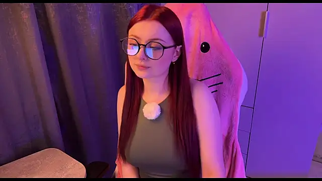 RozieRose online show from 11/05/25, 06:02