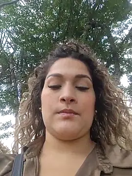 Sara smiiith211 online show from 10/17/25, 06:32