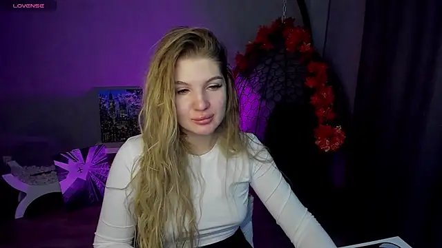 lily williamss online show from 10/09/25, 02:09