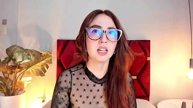 Snapshot of Emilywatsonn chatting on 10/29/25, 10:00 Emilywatsonn online show from 10/29/25, 10:00