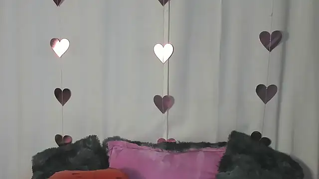 Snapshot of _Emma_Valka chatting on 02/12/25, 01:09 Emma Valka online show from 02/12/25, 01:09