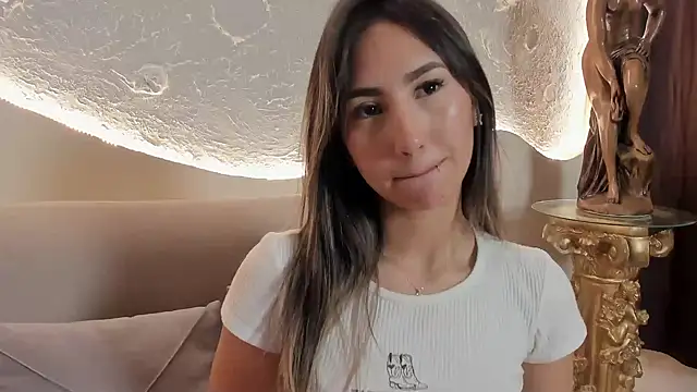 Snapshot of _Emma_Valka chatting on 11/10/25, 04:50 Emma Valka online show from 11/10/25, 04:50