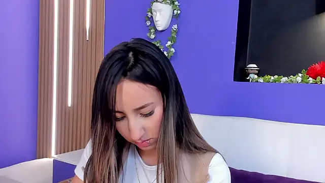 Snapshot of _Emma_Valka chatting on 11/24/25, 07:24 Emma Valka online show from 11/24/25, 07:24