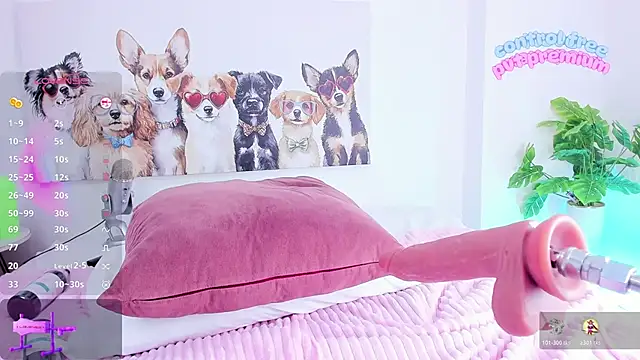 ashley nicoll online show from 10/21/25, 01:34