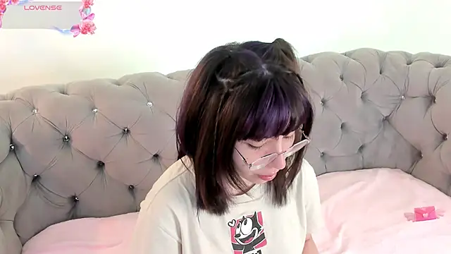 Snapshot of Purplee_Baby chatting on 12/14/24, 12:01 Purplee Baby online show from 12/14/24, 12:01