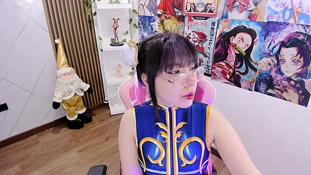 Snapshot of Purplee_Baby chatting on 12/24/24, 12:44 Purplee Baby online show from 12/24/24, 12:44
