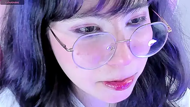Snapshot of Purplee_Baby chatting on 12/29/24, 11:29 Purplee Baby online show from 12/29/24, 11:29