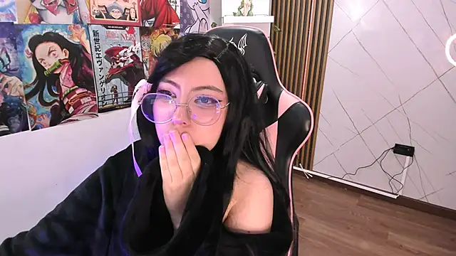 Snapshot of Purplee_Baby chatting on 03/19/25, 07:06 Purplee Baby online show from 03/19/25, 07:06