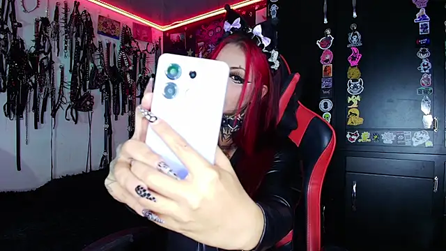 Snapshot of jannaink_ chatting on 11/05/25, 11:27 jannaink online show from 11/05/25, 11:27