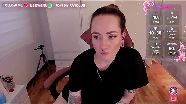 Snapshot of Domina_Deivis chatting on 02/04/25, 12:55 Domina Deivis online show from 02/04/25, 12:55