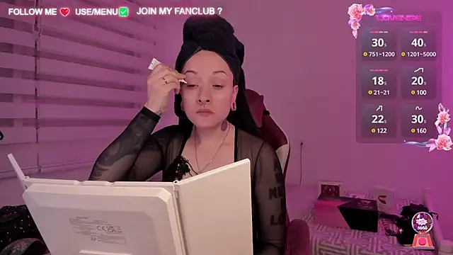 Snapshot of Domina_Deivis chatting on 02/16/25, 05:04 Domina Deivis online show from 02/16/25, 05:04