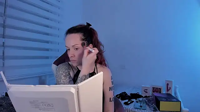 Snapshot of Domina_Deivis chatting on 02/19/25, 06:11 Domina Deivis online show from 02/19/25, 06:11