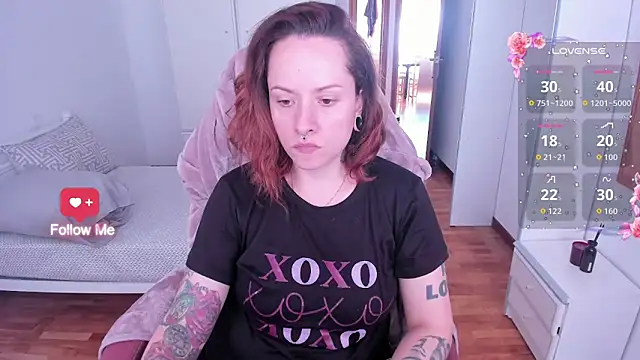 Snapshot of Domina_Deivis chatting on 10/15/25, 11:21 Domina Deivis online show from 10/15/25, 11:21