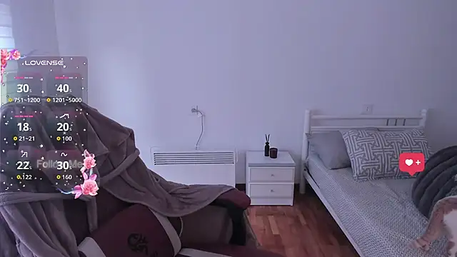 Snapshot of Domina_Deivis chatting on 11/17/25, 01:17 Domina Deivis online show from 11/17/25, 01:17