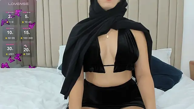 Snapshot of izadii chatting on 01/16/25, 12:45 izadii online show from 01/16/25, 12:45