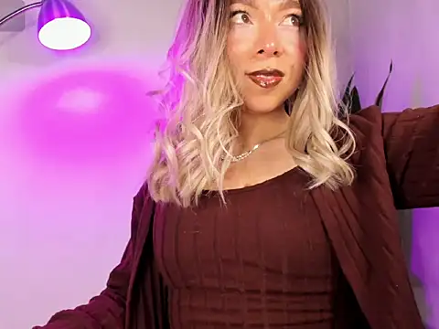 victoria qq online show from 10/24/25, 08:05