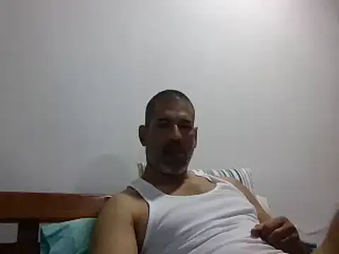 Snapshot of jackbigcock11 chatting on 01/22/25, 01:00 jackbigcock11 online show from 01/22/25, 01:00