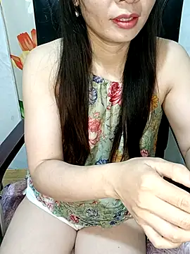 Snapshot of Blythe_69 chatting on 10/31/25, 10:44 Blythe 69 online show from 10/31/25, 10:44