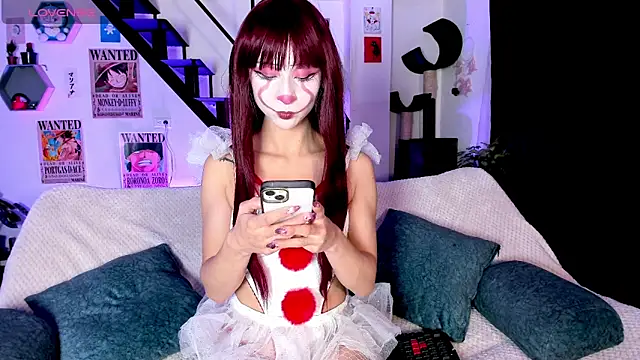 Snapshot of MonxxsLove chatting on 10/10/25, 03:05 MonxxsLove online show from 10/10/25, 03:05