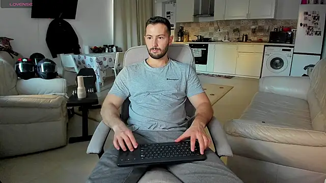 ZackFraser online show from 10/23/25, 02:27