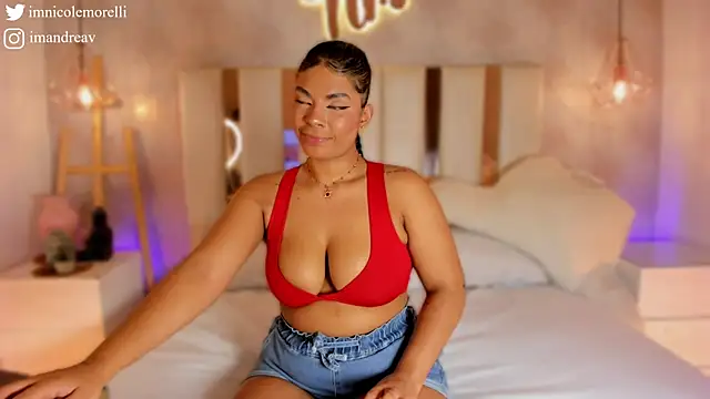 Nicolemorelli2 online show from 11/06/25, 12:06