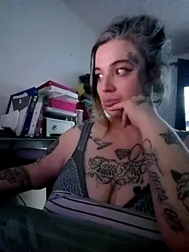 Snapshot of carodiamondd chatting on 11/13/25, 08:46 carodiamondd online show from 11/13/25, 08:46