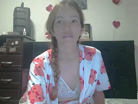 Snapshot of valerivegass chatting on 10/15/25, 02:39 valerivegass online show from 10/15/25, 02:39