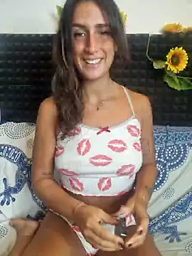 Snapshot of Stefania_PT chatting on 09/25/25, 07:45 Stefania PT online show from 09/25/25, 07:45