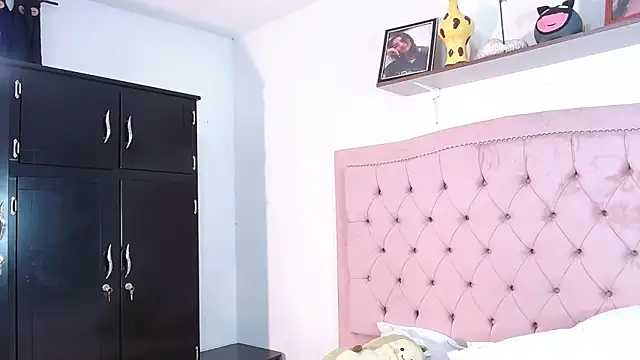 Snapshot of hannnasmith chatting on 12/05/24, 06:00 hannnasmith online show from 12/05/24, 06:00