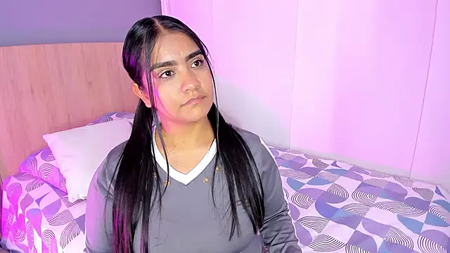 Snapshot of hannnasmith chatting on 11/14/25, 03:16 hannnasmith online show from 11/14/25, 03:16