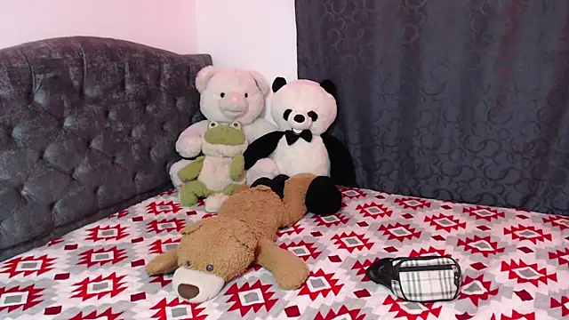 Snapshot of Gaby_foz chatting on 03/06/25, 11:31 Gaby foz online show from 03/06/25, 11:31