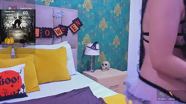 SuzanSmithh online show from 10/18/25, 02:29