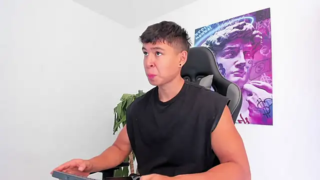 Snapshot of Bray_Kevin chatting on 01/22/25, 02:56 Bray Kevin online show from 01/22/25, 02:56