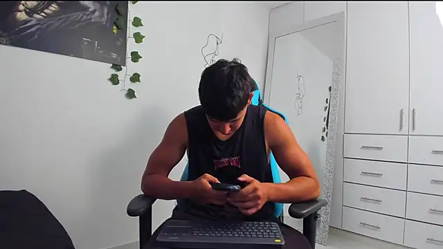 Snapshot of Bray_Kevin chatting on 02/27/25, 11:48 Bray Kevin online show from 02/27/25, 11:48